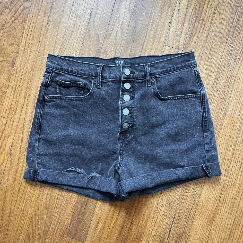 SOLD.  1969 GAP Denim High Rise 4” Short, Button Fly, Washed Black, 28 Reg